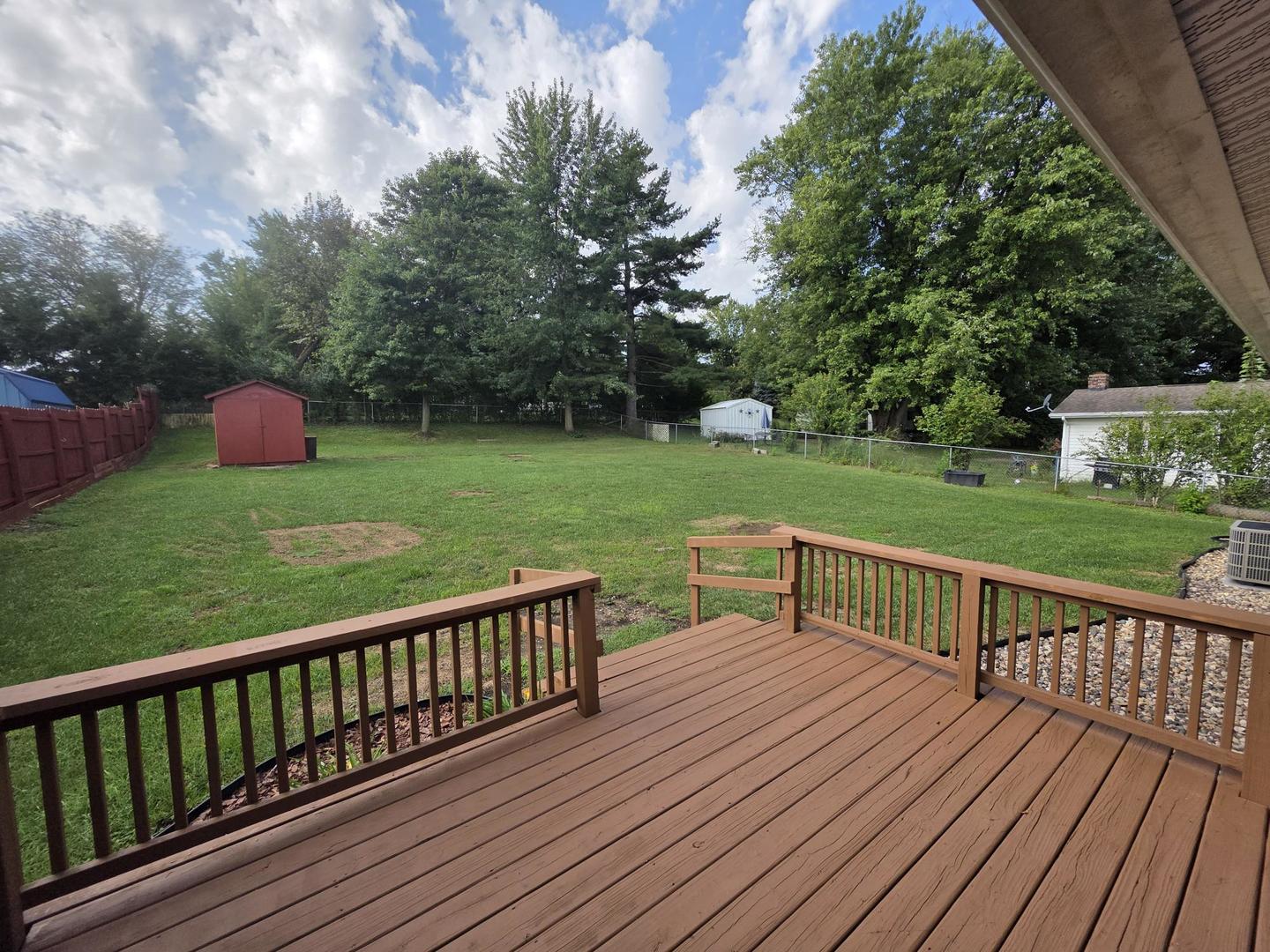 306 E Edwards Street Property Photo 24