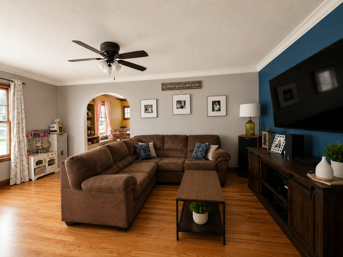 470 Marguerite Street Property Photo 4