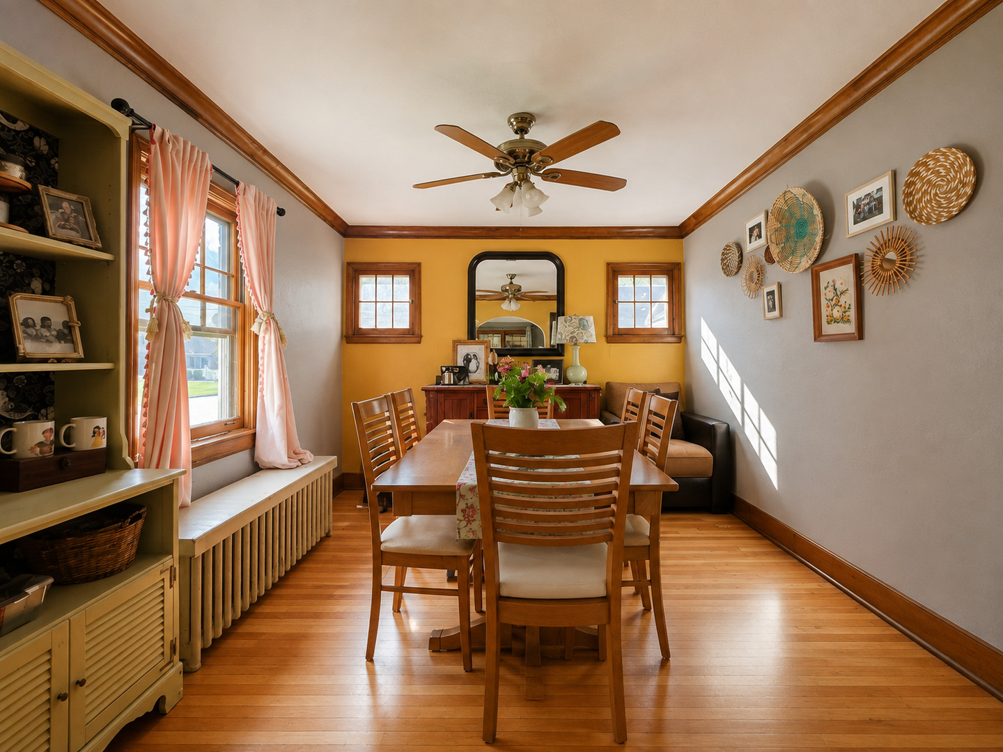 470 Marguerite Street Property Photo 6