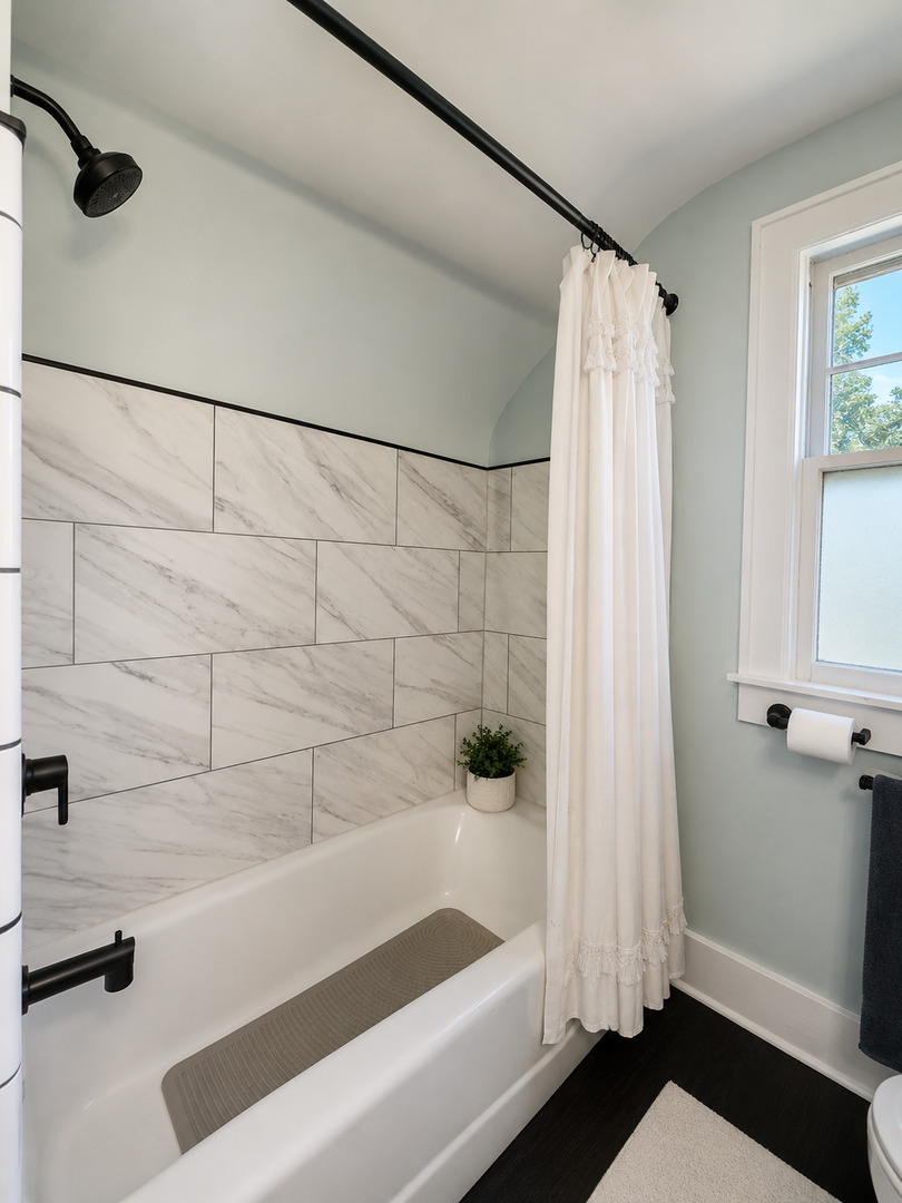 470 Marguerite Street Property Photo 17