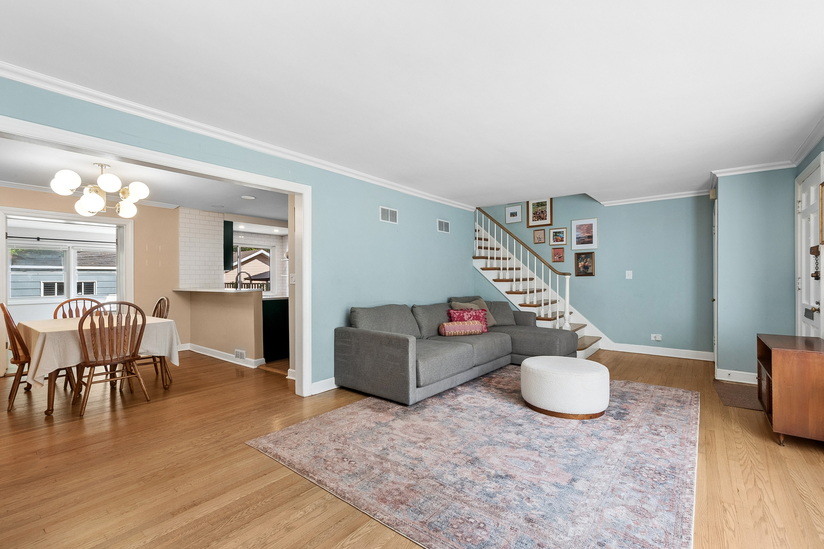 1615 Dobson Street Property Photo 4