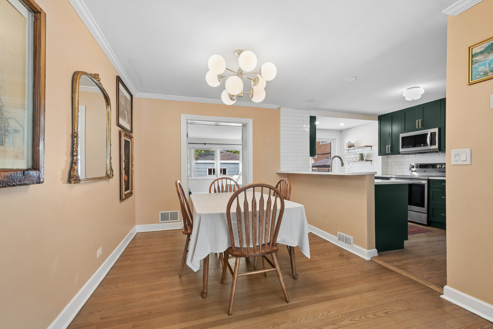 1615 Dobson Street Property Photo 5