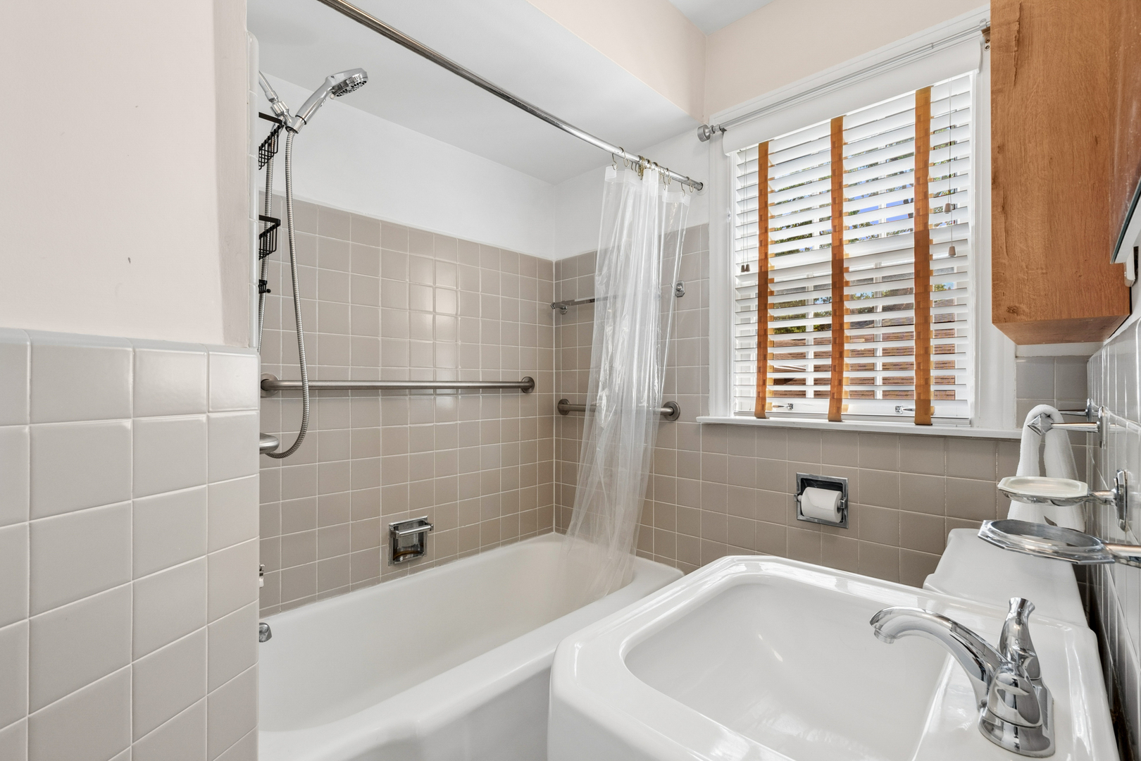 1615 Dobson Street Property Photo 15