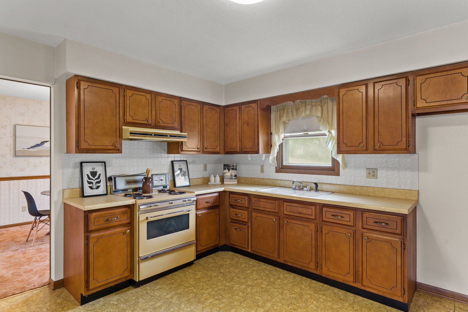 3510 N Elmwood Avenue Property Photo 7
