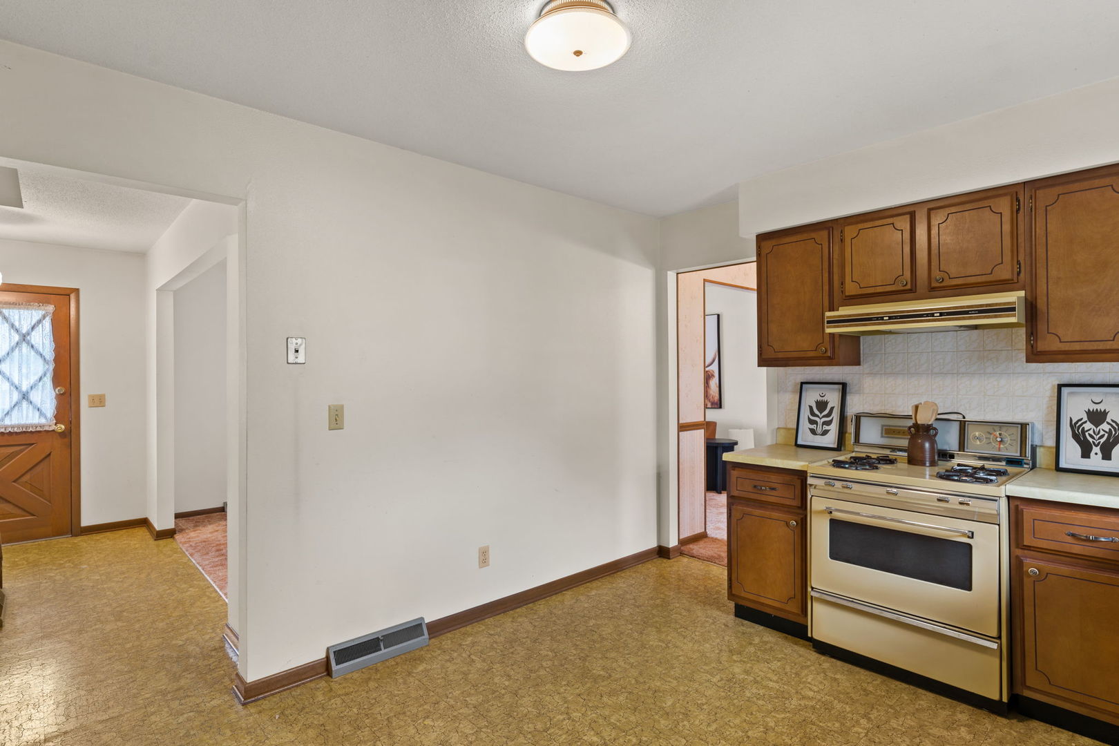 3510 N Elmwood Avenue Property Photo 8