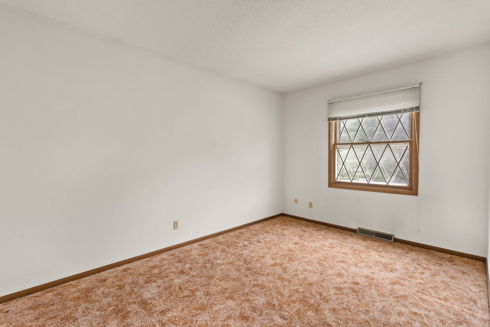 3510 N Elmwood Avenue Property Photo 15
