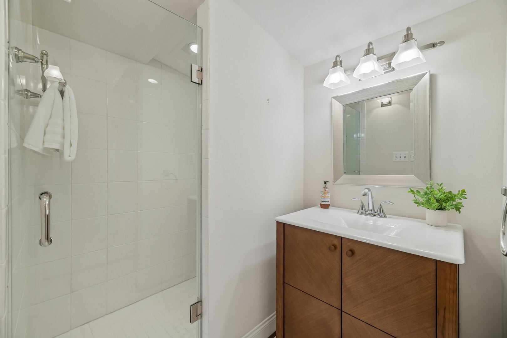 426 N Alfred Street Property Photo 53