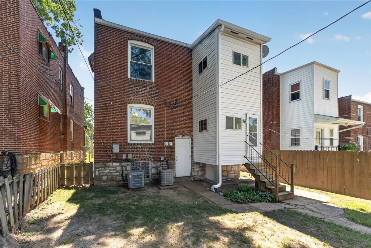 5241 Sutherland Avenue Property Photo 2