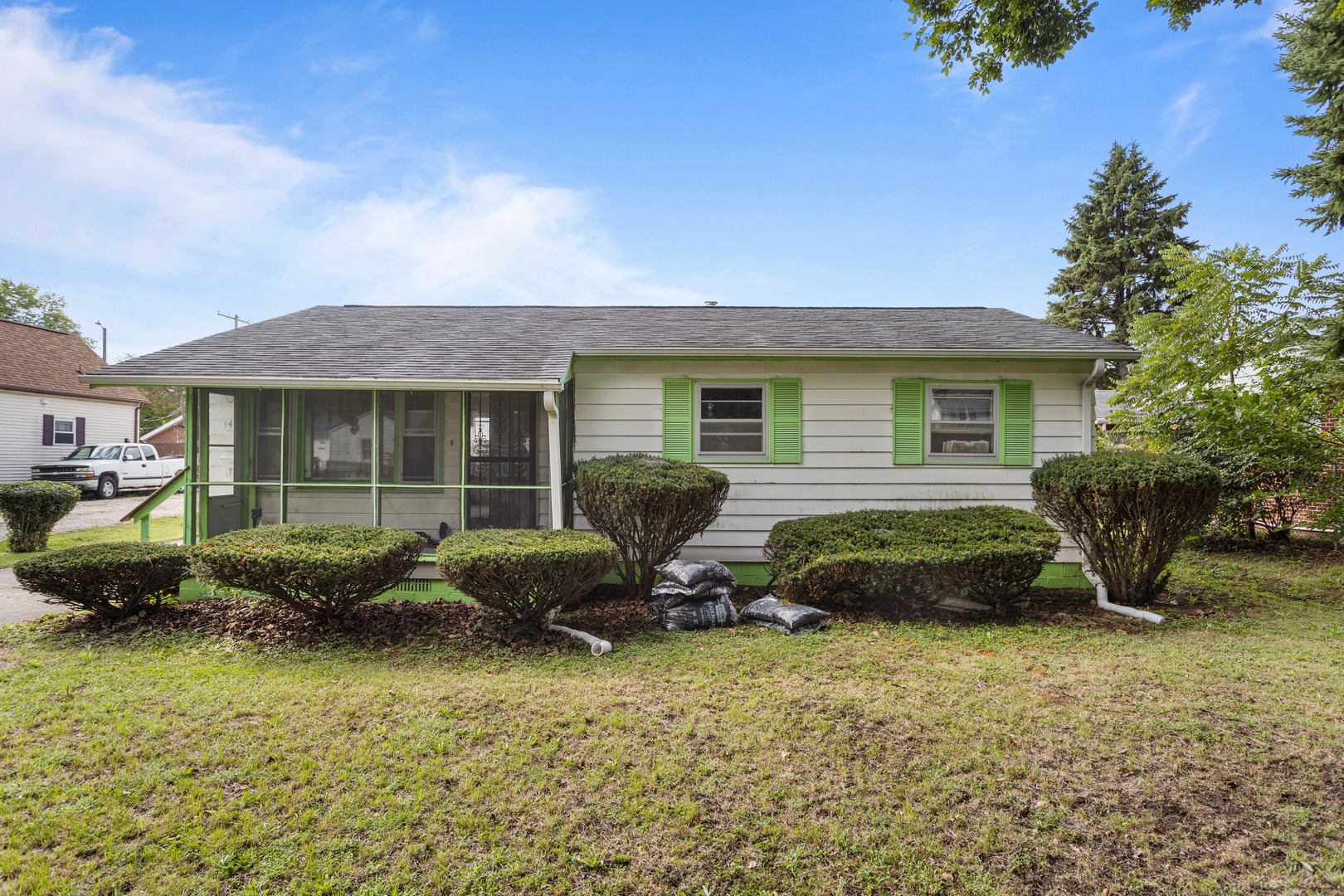 1405 W Beech Street Property Photo 1