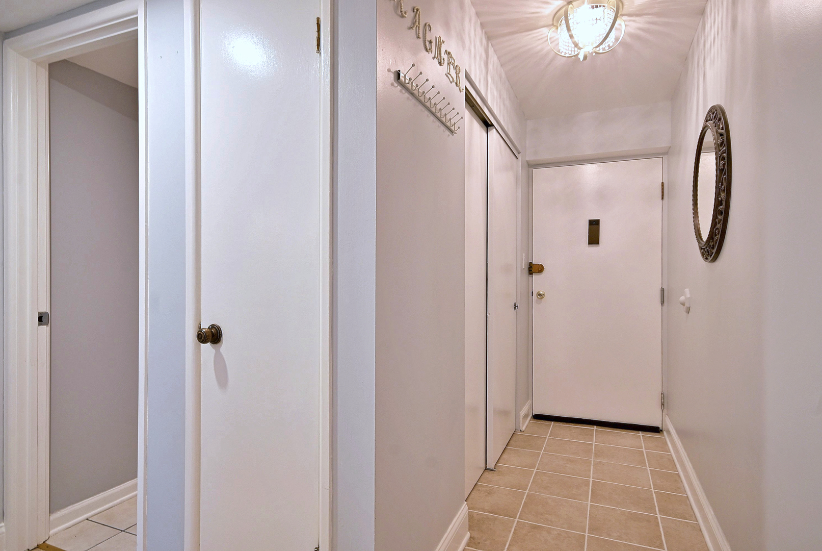 110 W Butterfield Road 309s Property Photo 4