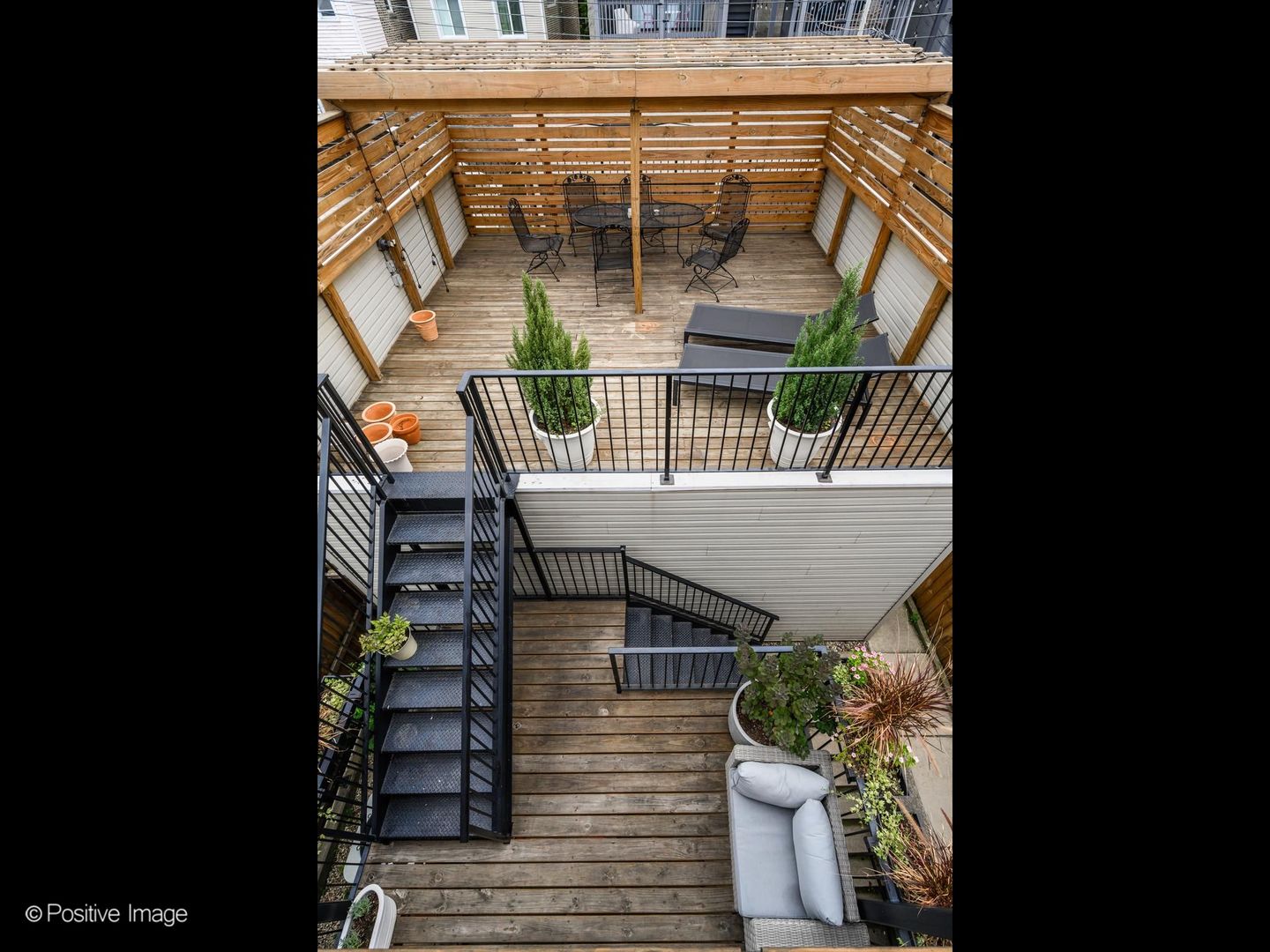 2227 W Medill Avenue Property Photo 32