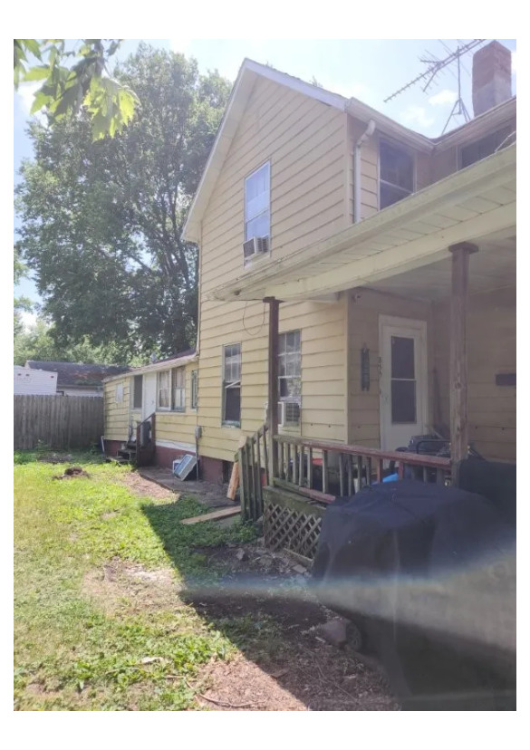 853 N Cedar Street Property Photo 5