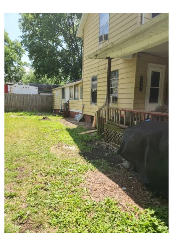 853 N Cedar Street Property Photo 6