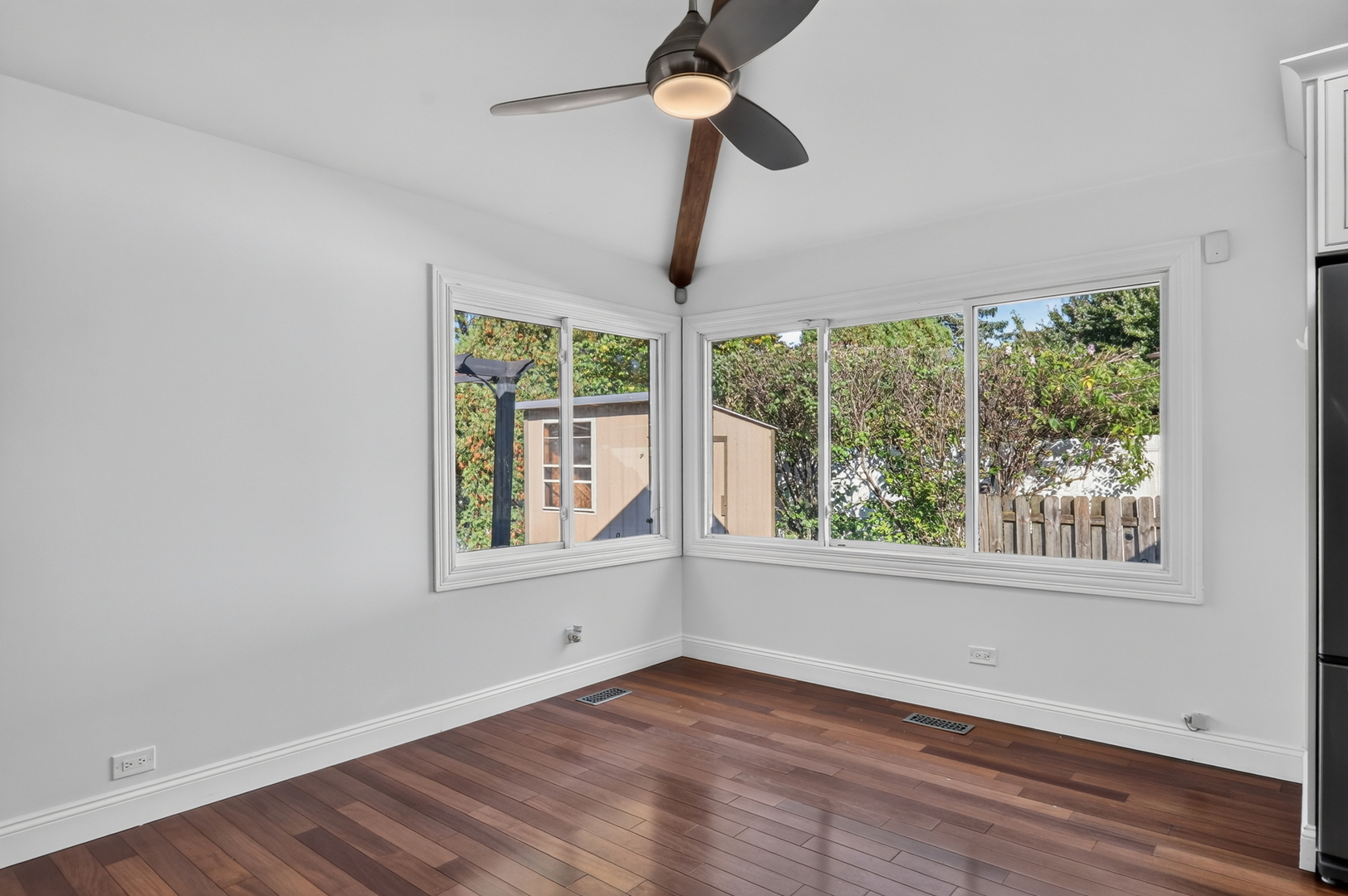 3050 Kayjay Drive Property Photo 14