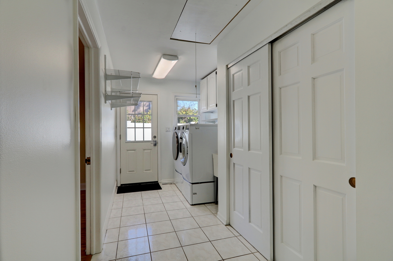 3050 Kayjay Drive Property Photo 26
