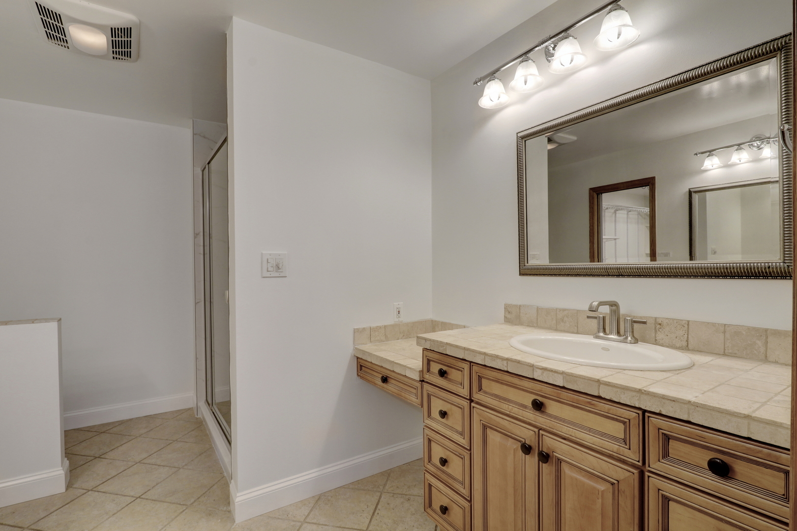 3050 Kayjay Drive Property Photo 32