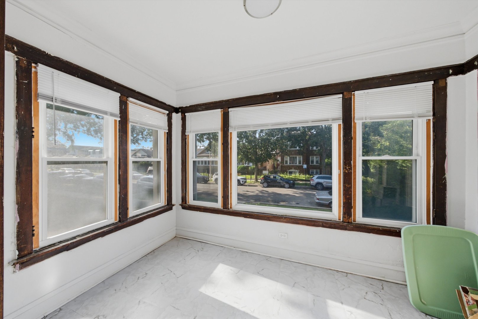 5432 W Potomac Avenue Property Photo 5
