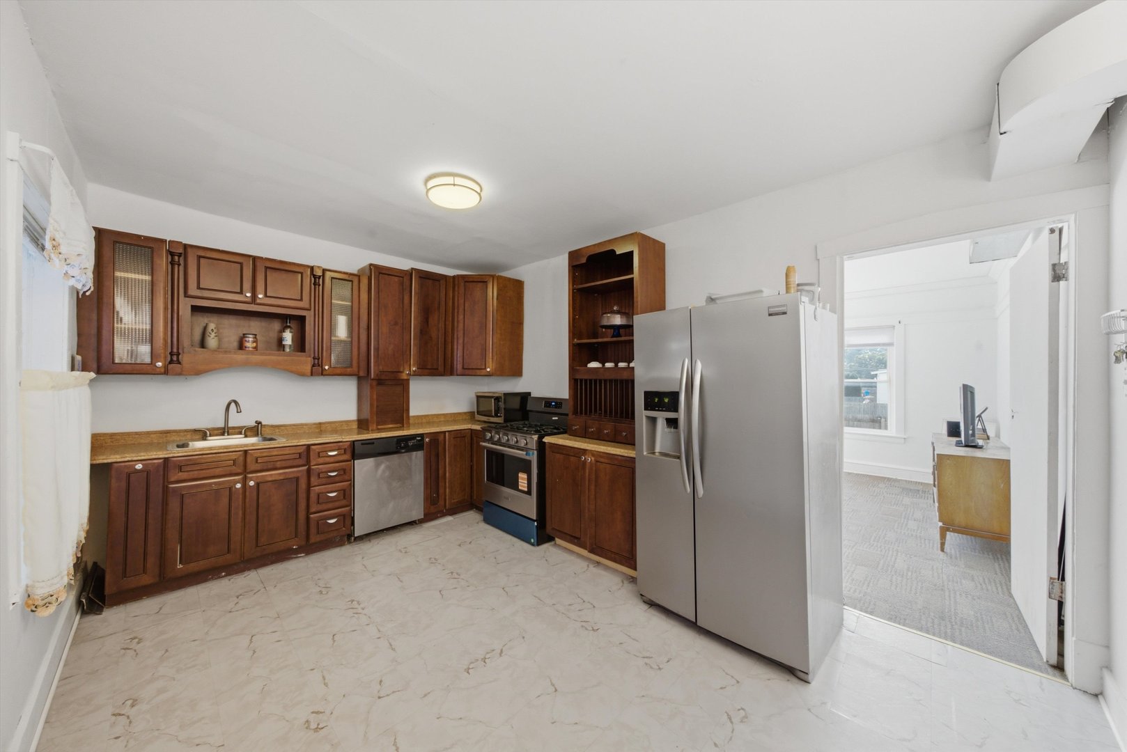 5432 W Potomac Avenue Property Photo 7