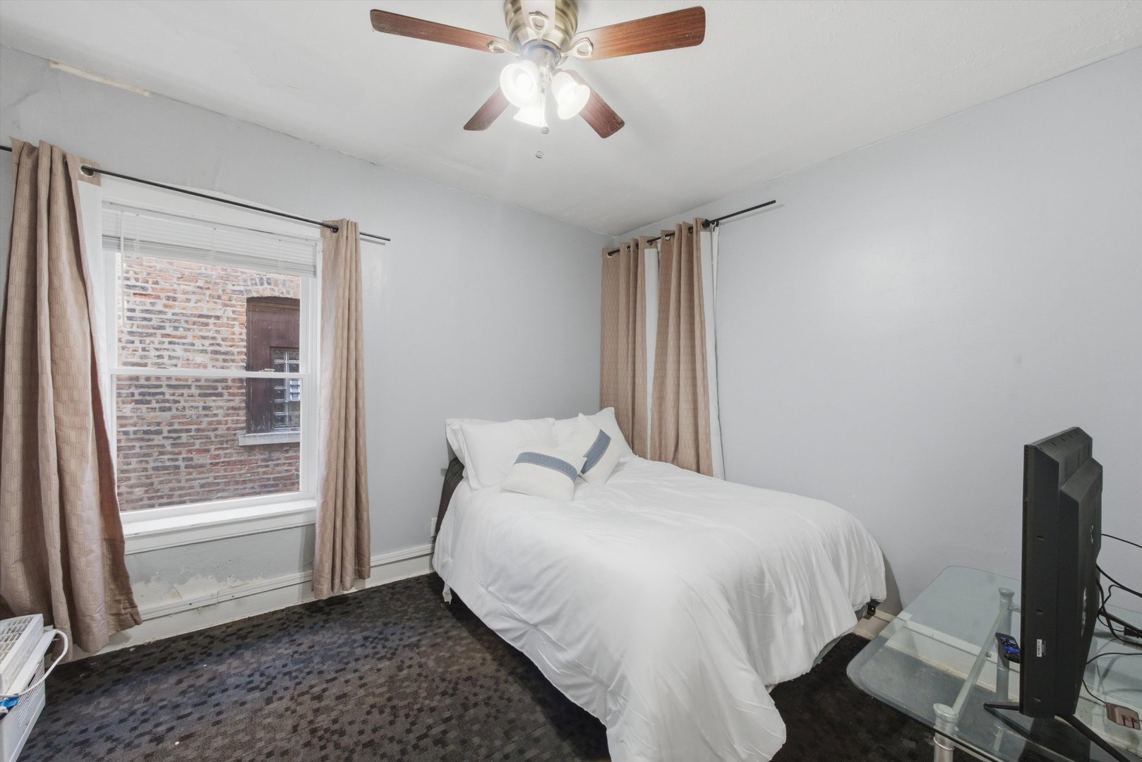 5432 W Potomac Avenue Property Photo 11