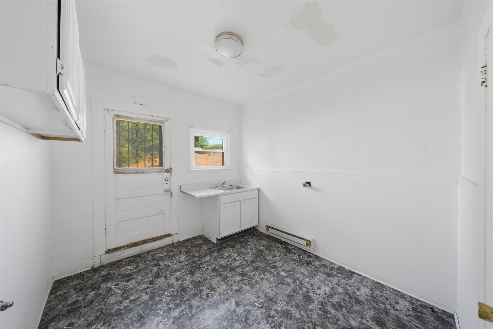 5432 W Potomac Avenue Property Photo 14