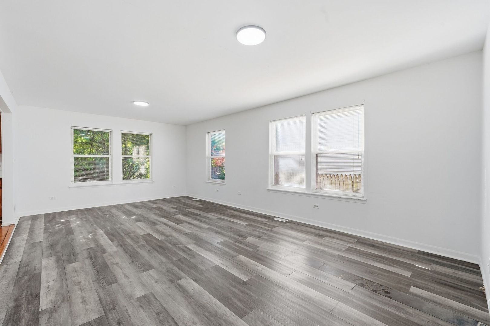 657 S Mcalister Avenue Property Photo 6