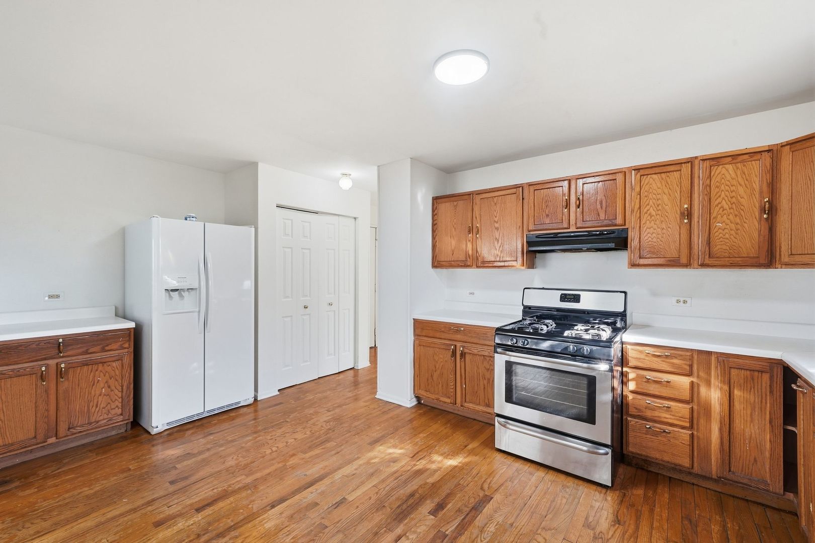 657 S Mcalister Avenue Property Photo 7