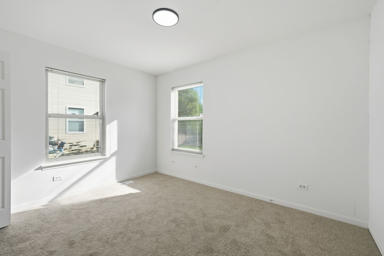 657 S Mcalister Avenue Property Photo 12