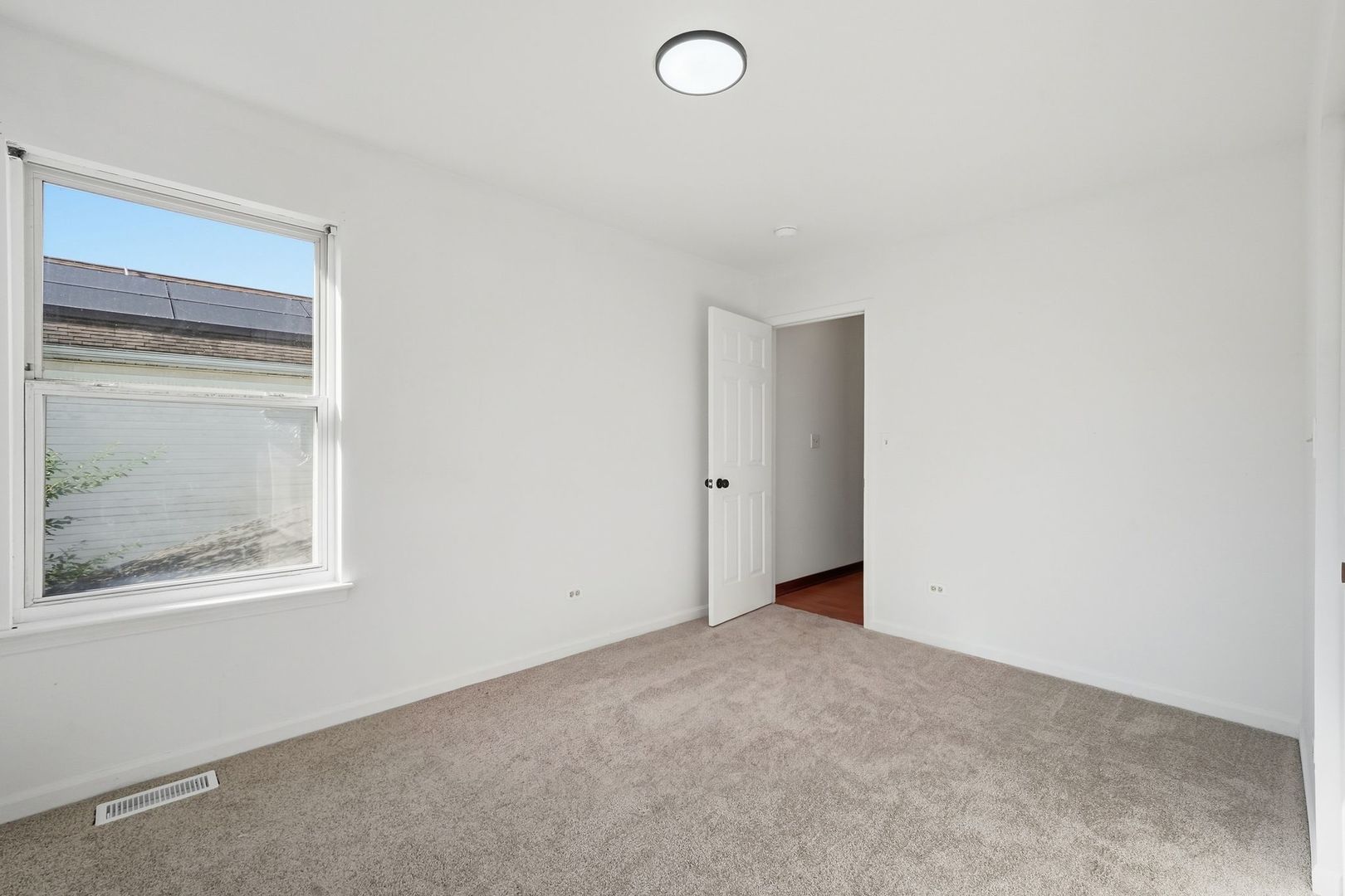 657 S Mcalister Avenue Property Photo 13