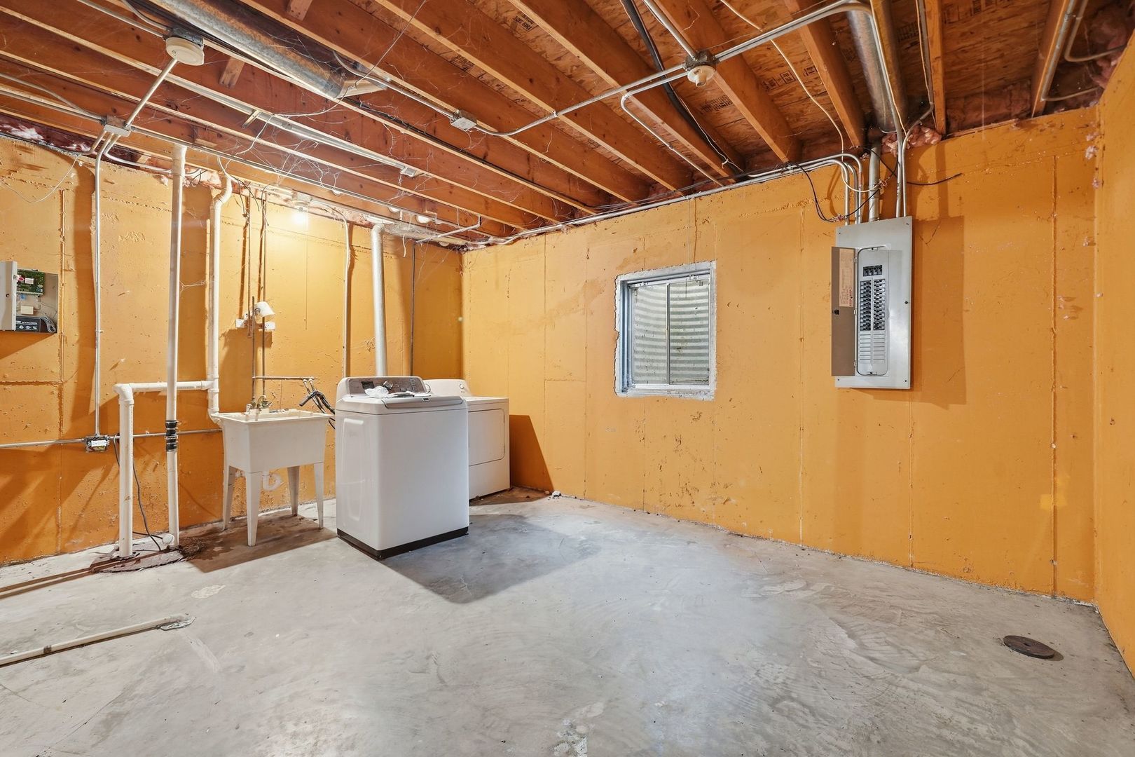 657 S Mcalister Avenue Property Photo 18