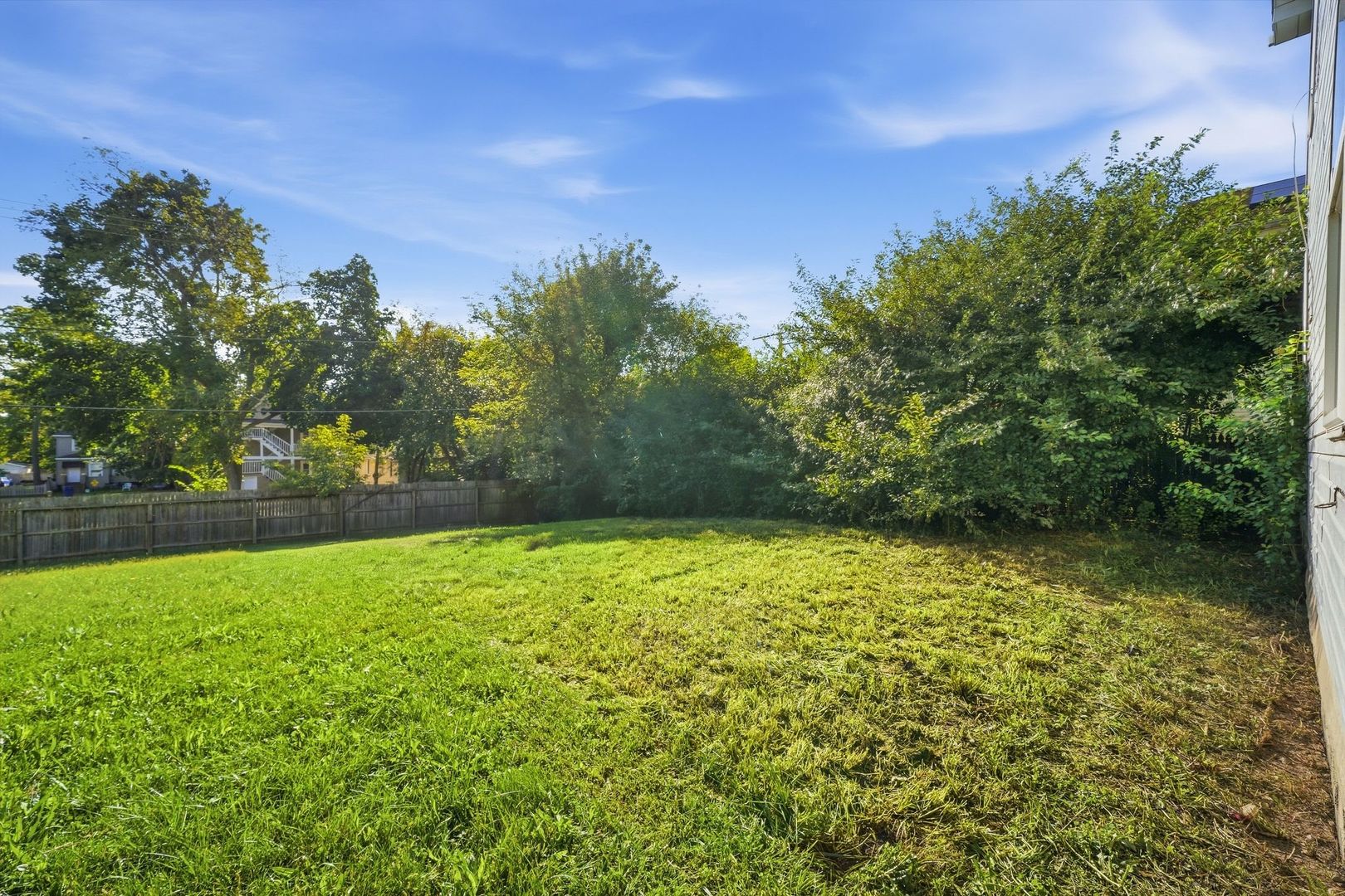 657 S Mcalister Avenue Property Photo 19