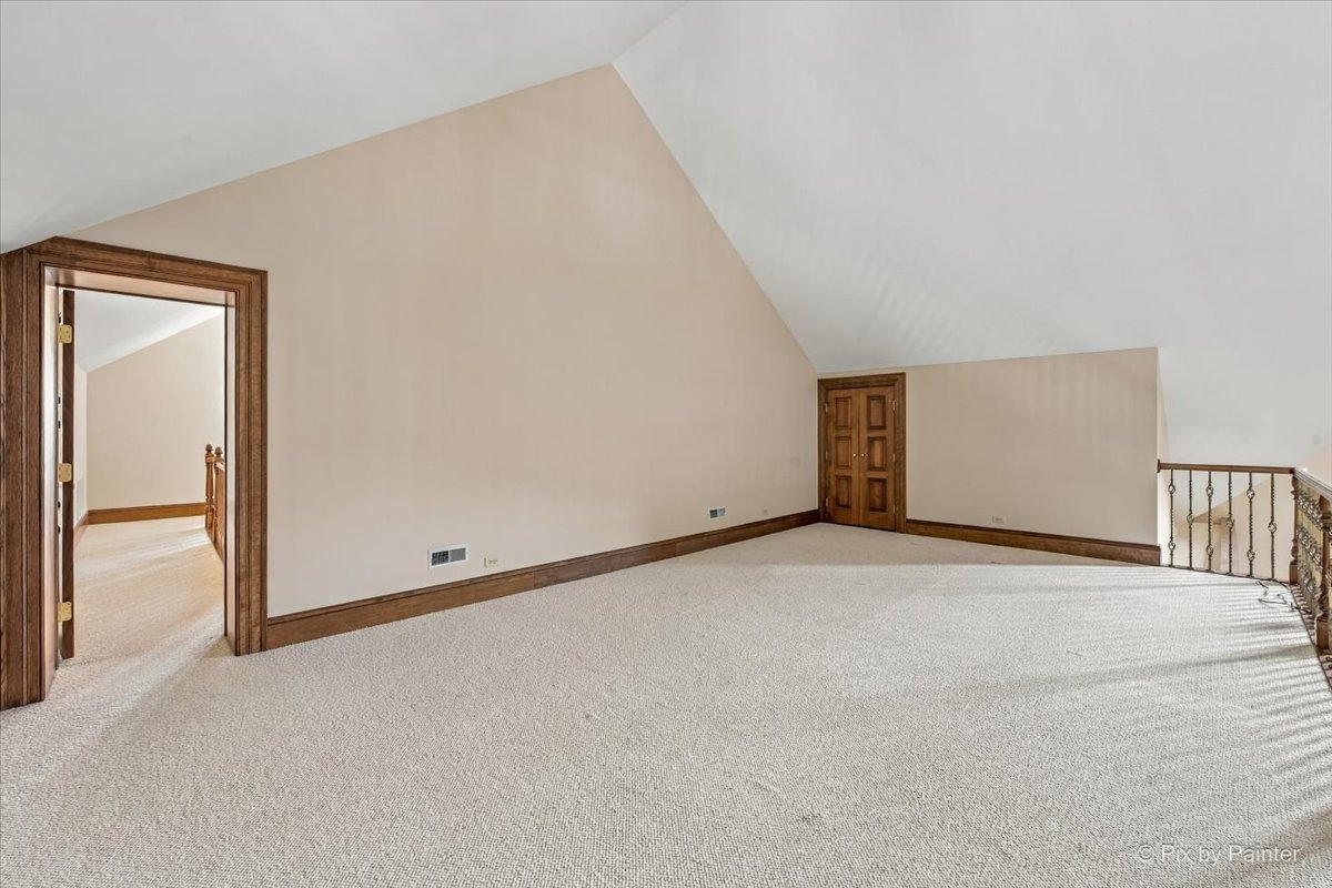5n719 Castle Drive Property Photo 45