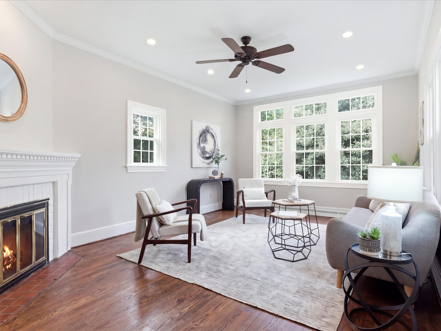 200 Pine Street Property Photo 2