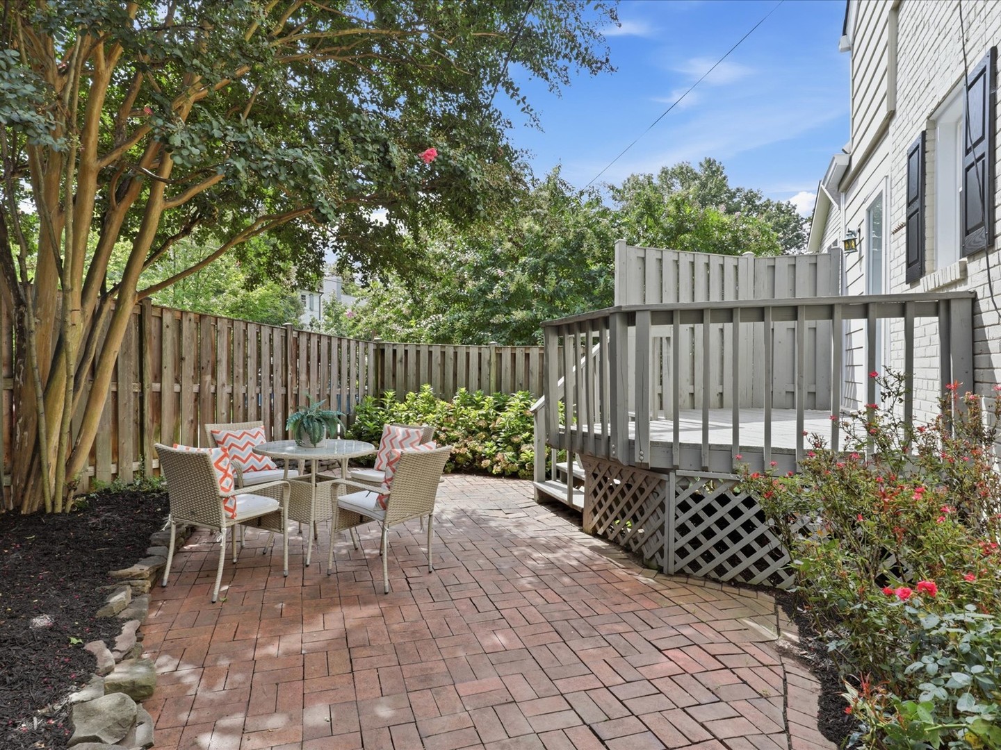 200 Pine Street Property Photo 25