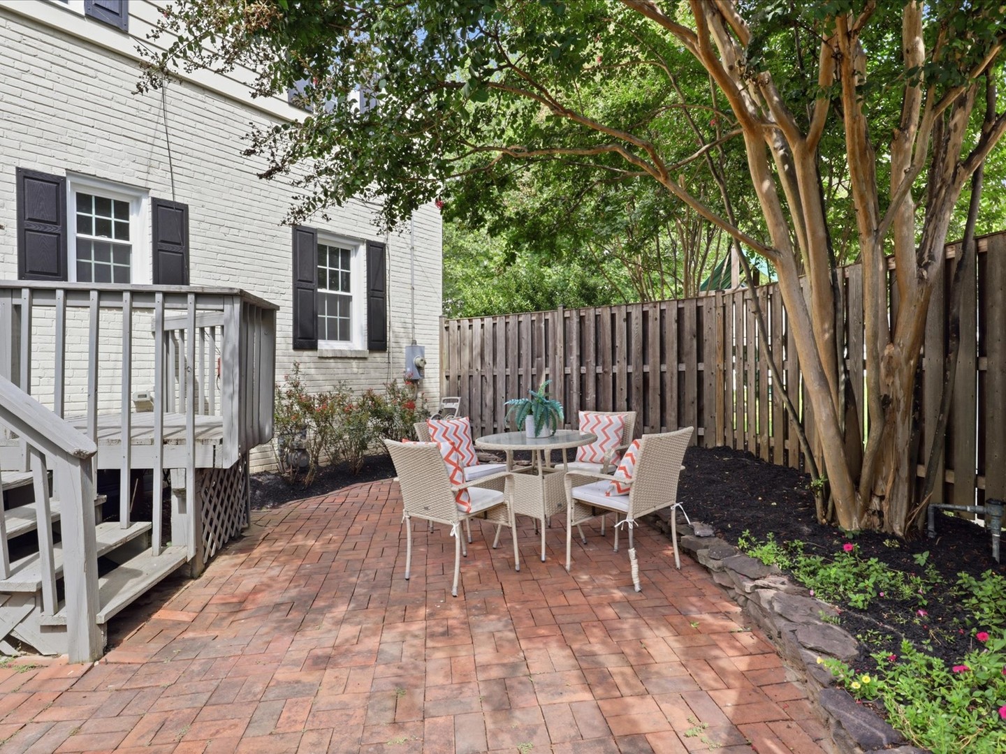 200 Pine Street Property Photo 26
