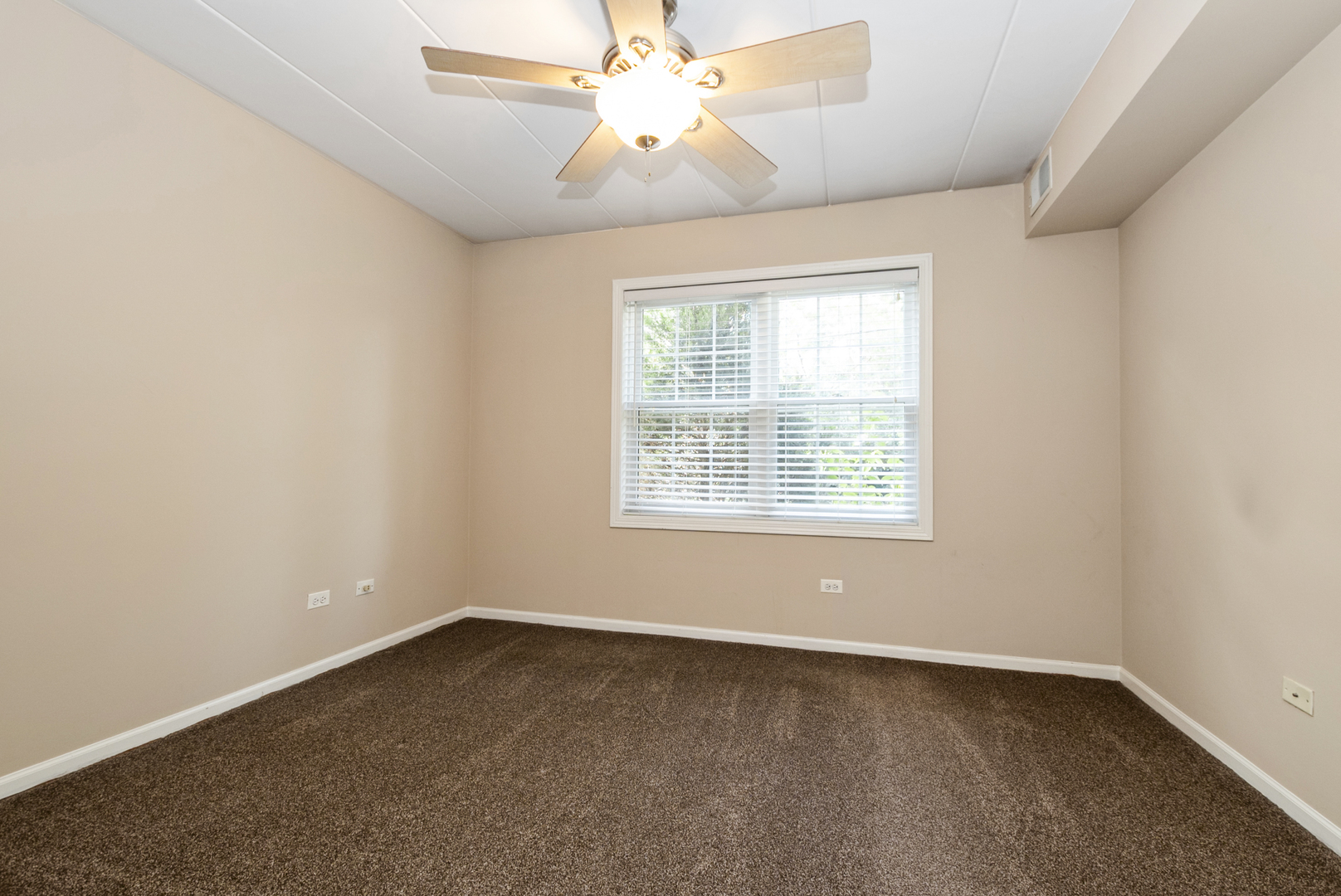 8733 Willow Boulevard 1c Property Photo 13