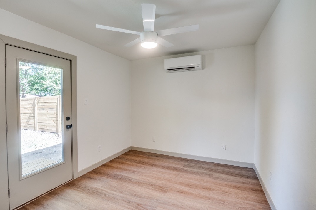 2433 Southwood Drive Property Photo 26