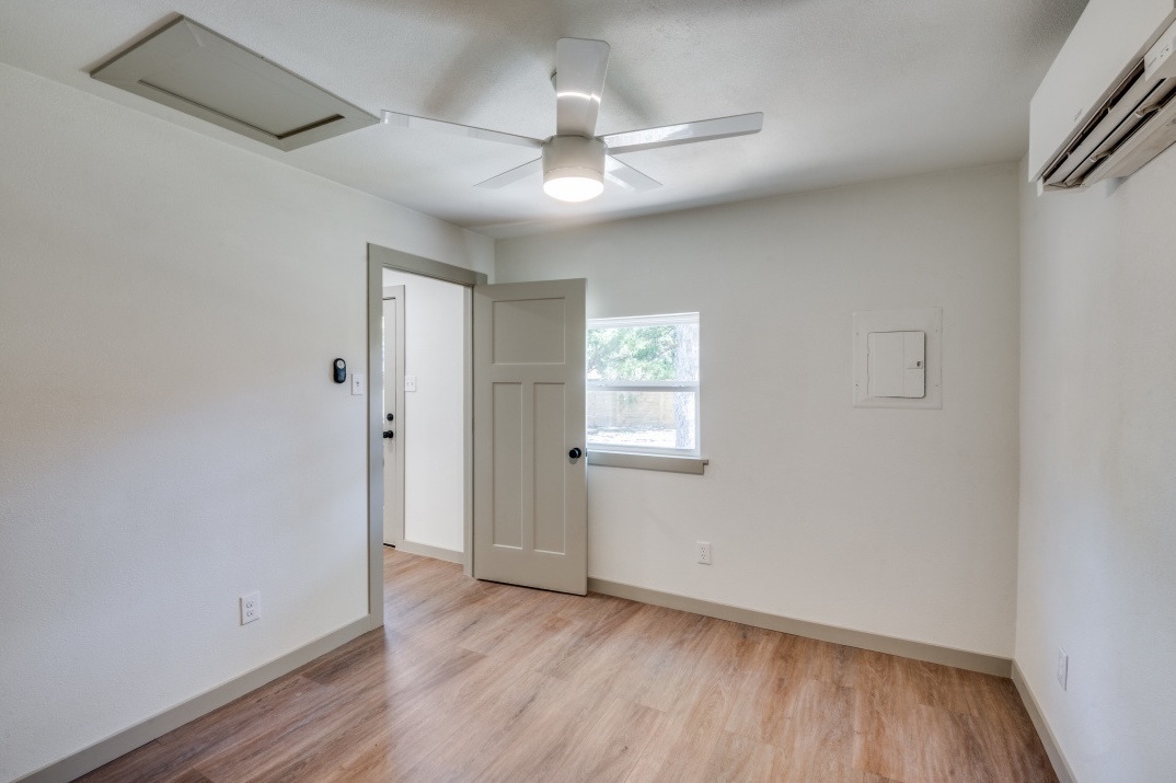 2433 Southwood Drive Property Photo 38
