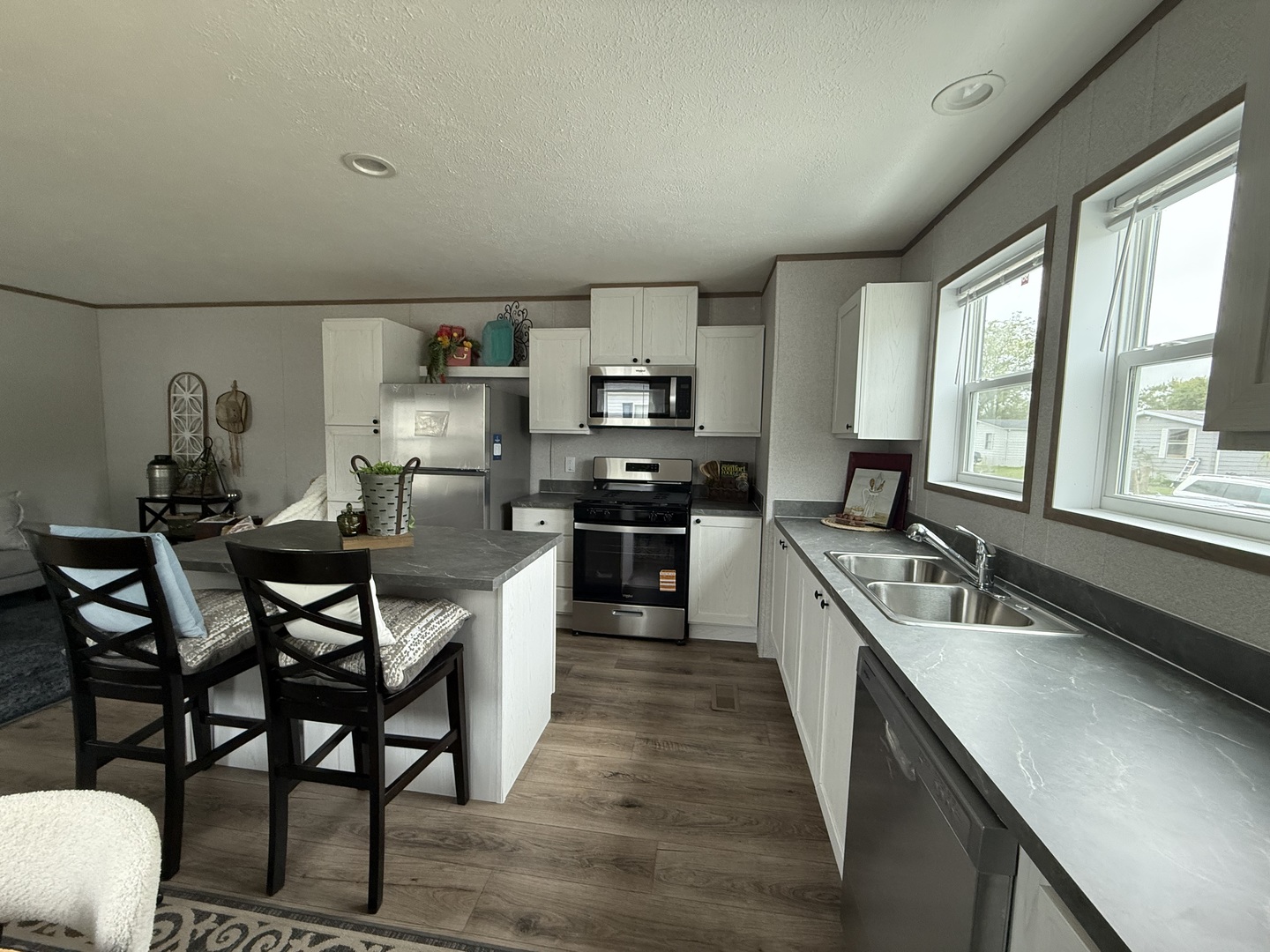182 Windmere Circle Property Photo 4
