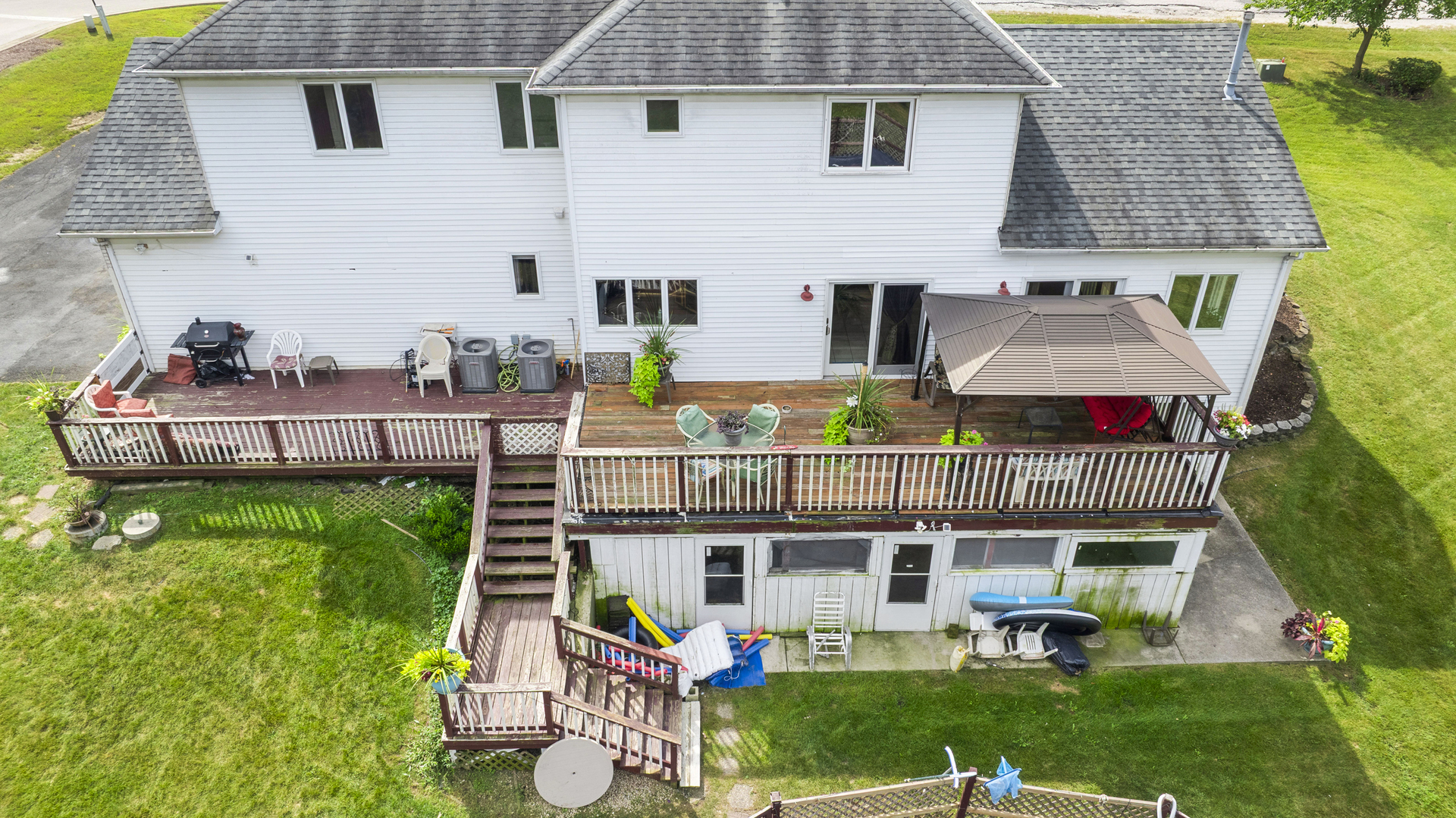 21176 Lisa Lane Property Photo 8