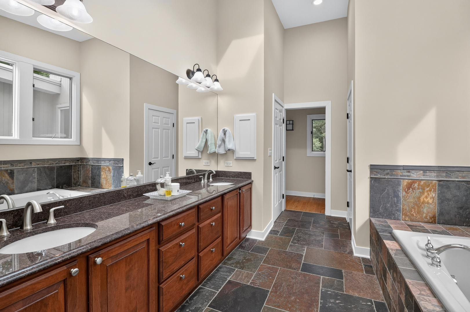 5311 Lee Avenue Property Photo 26
