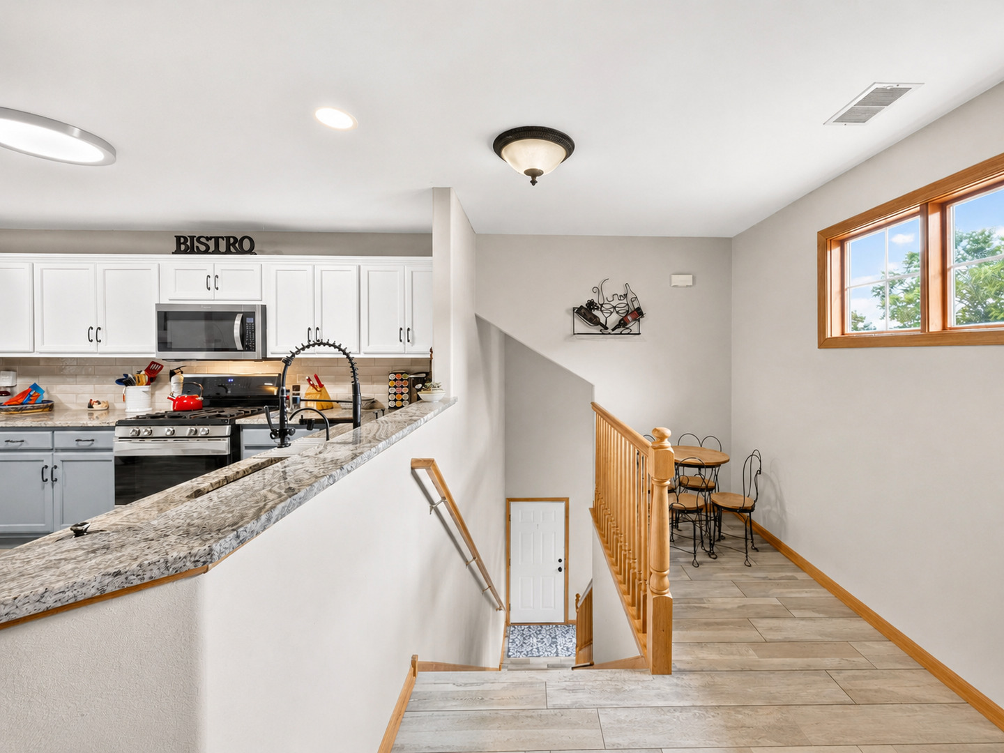 21329 Windy Hill Drive Property Photo 6
