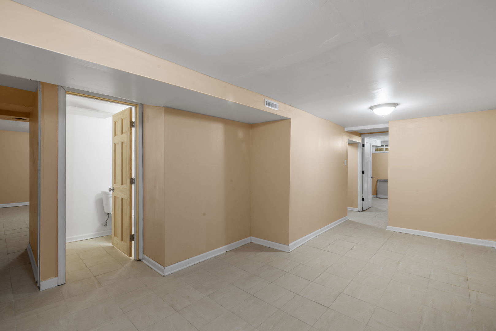 939 N Sleight Street Property Photo 10