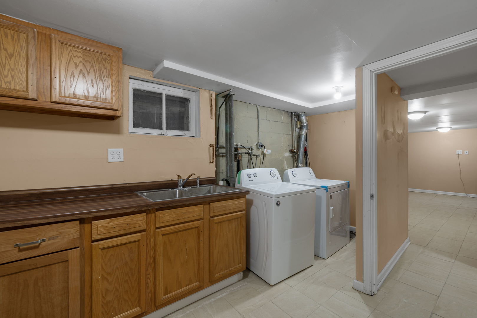 939 N Sleight Street Property Photo 14