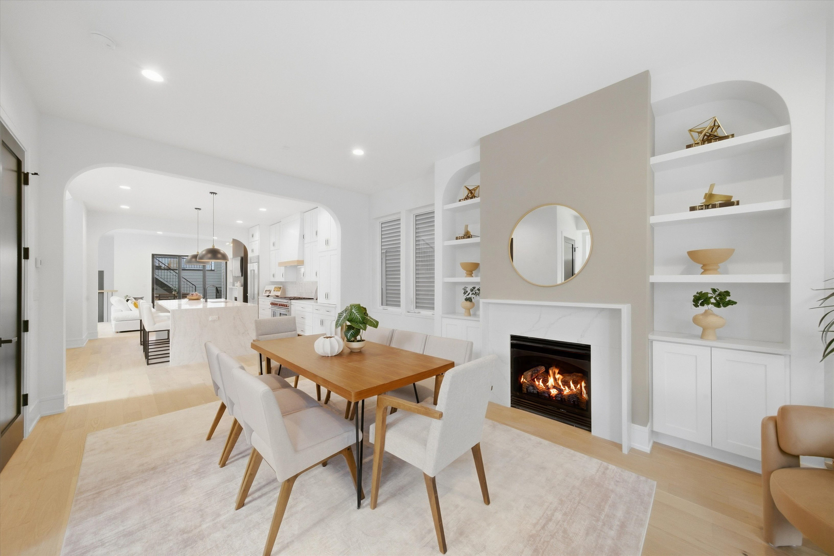 1914 N Rockwell Street Property Photo 14