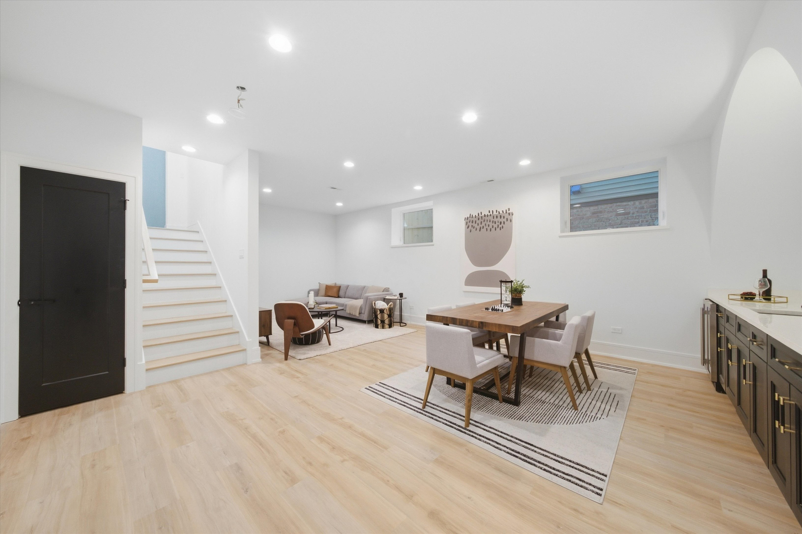 1914 N Rockwell Street Property Photo 32