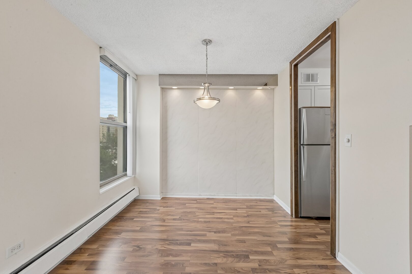 5401 S Hyde Park Boulevard 705 Property Photo 5