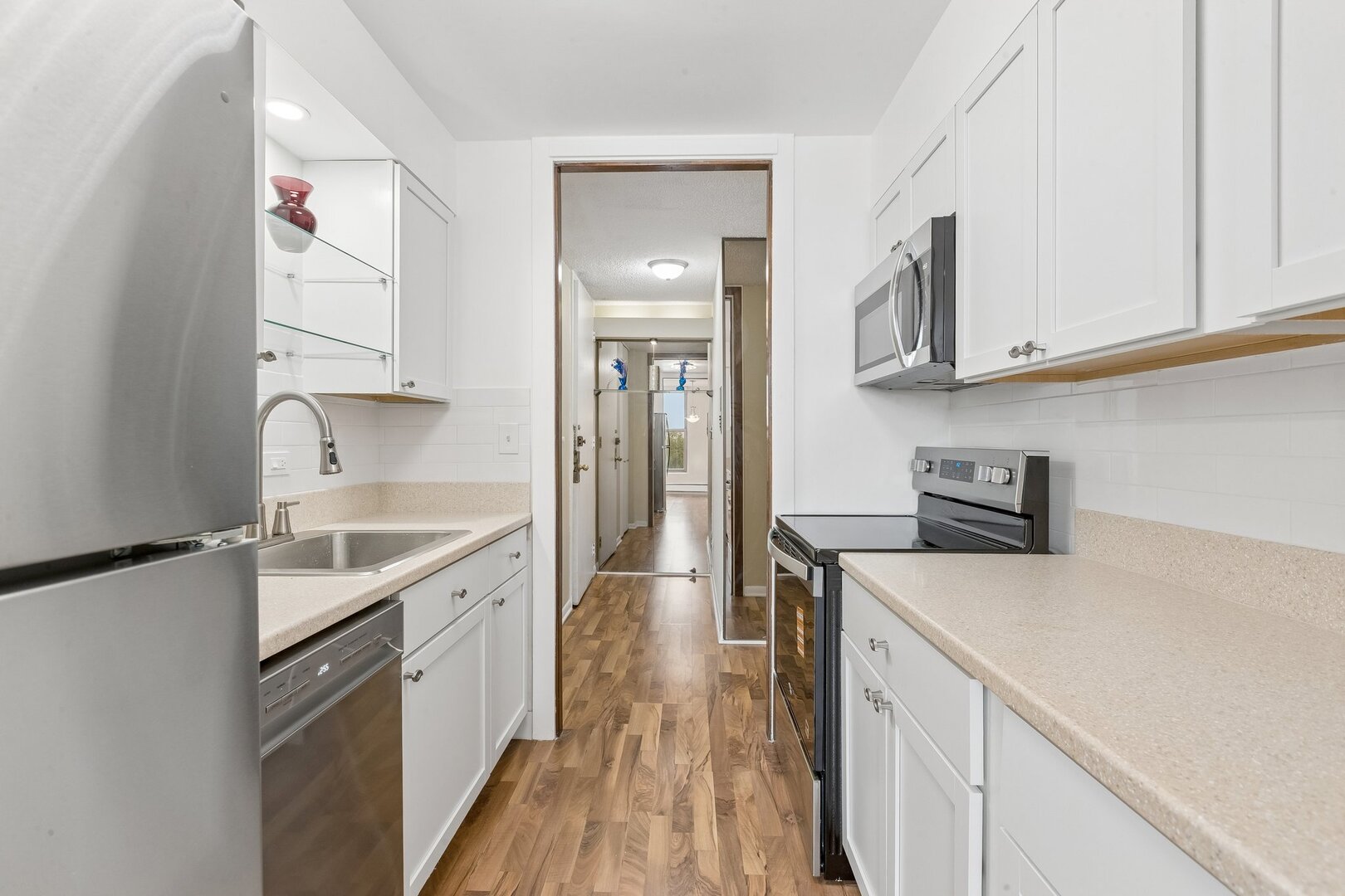 5401 S Hyde Park Boulevard 705 Property Photo 10