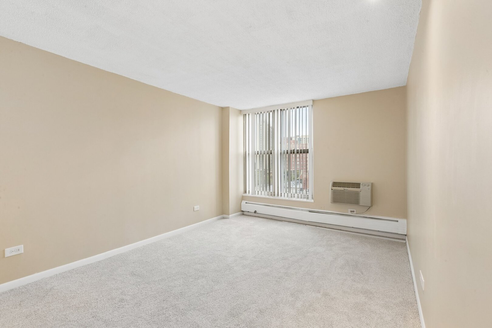 5401 S Hyde Park Boulevard 705 Property Photo 15