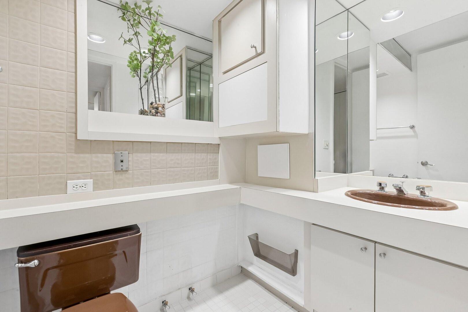 5401 S Hyde Park Boulevard 705 Property Photo 19