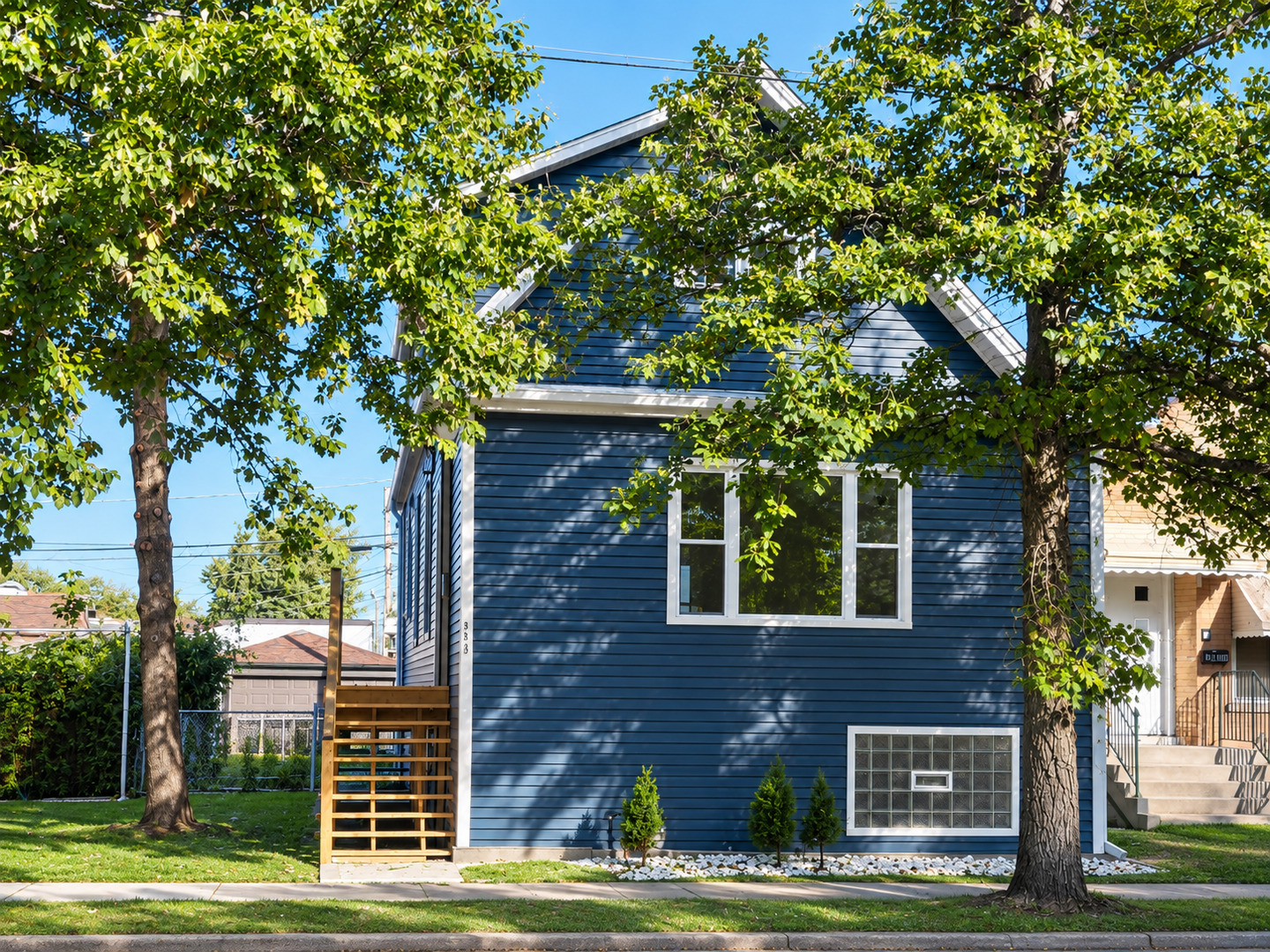 3813 N Narragansett Avenue Property Photo 1